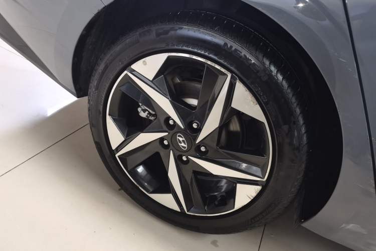 Used Hyundai Elantra 2021 1.5L CVT LUX Prestige Edition