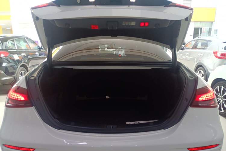 Used Mercedes-Benz E-Class 2023 Restyled E 300 L Sporty and Stylish Edition Trunk