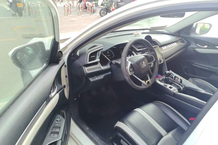 Used Honda Civic 2019 220TURBO Manual Jinkong Edition China VI