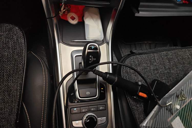 Used BYD Song New Energy 2017 Song DM 1.5TID All-Wheel Drive Luxury Model Gear Lever