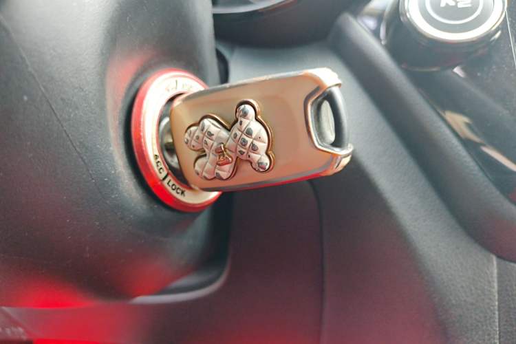 Used Kia K2 2015 Sedan 1.4L MT GLS
