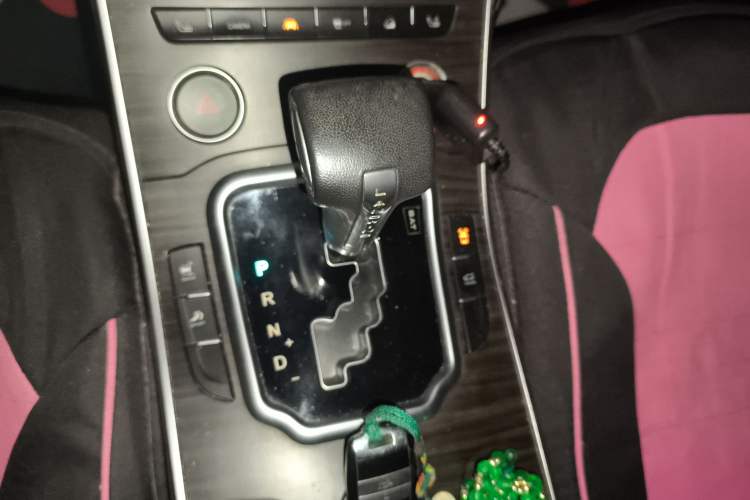 Used Land X7 2015 2.0T Panoramic Flagship Edition Gear Lever