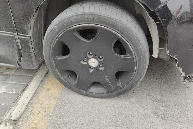 Used Honda Elysion 2012 2.4L VTi-S Prestige Edition Right Front Wheel Hub