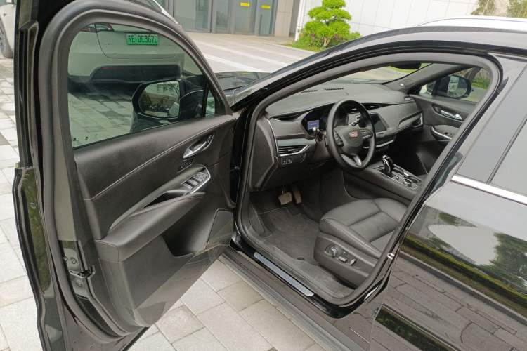 Used Cadillac XT4 2022 28T Two-Wheel Drive Prestige Version
