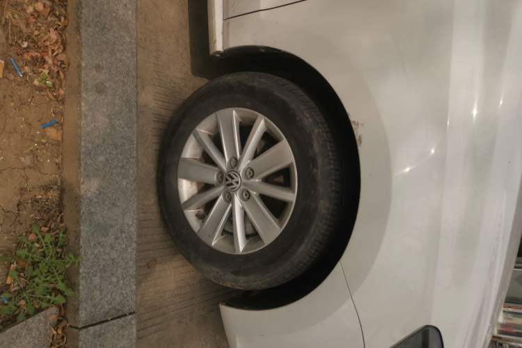 Used Volkswagen Polo 2016 1.4L Manual Fashion Model