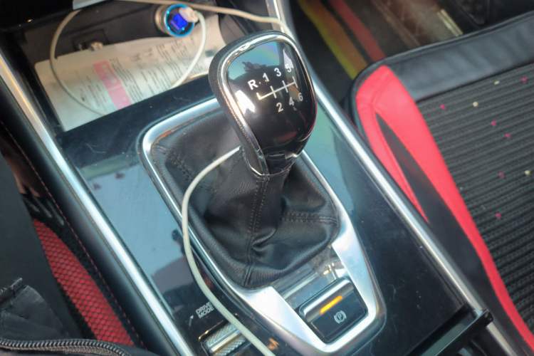 Used CHANGAN CS75 2020 280T Manual Elite Version China VI
