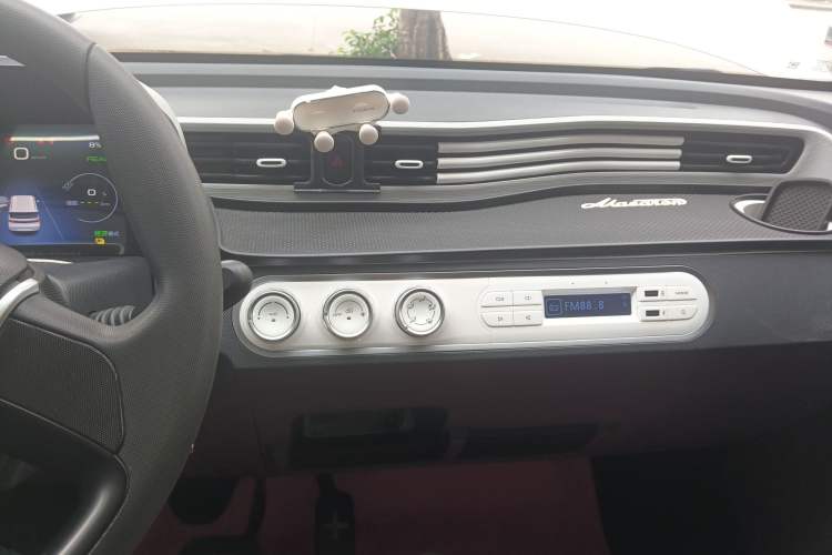 Used Wuling Hongguang MINIEV 2022 Macaron Fashion Model Lithium Iron Phosphate
