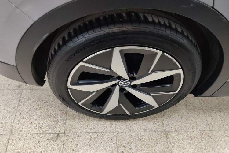 Used Volkswagen ID.4 CROZZ 2021 Long-Range Lite PRO Two-Wheel Drive Version
