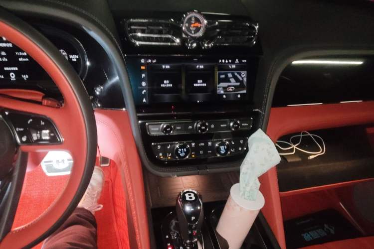 Used Bentley Bentayga Plug-in Hybrid 2021 3.0T PHEV Audio And AC Panel