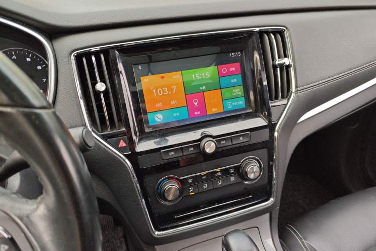 Used Roewe RX5 2016 20T Two-Wheel Drive Automatic Flagship Edition Audio And AC Panel