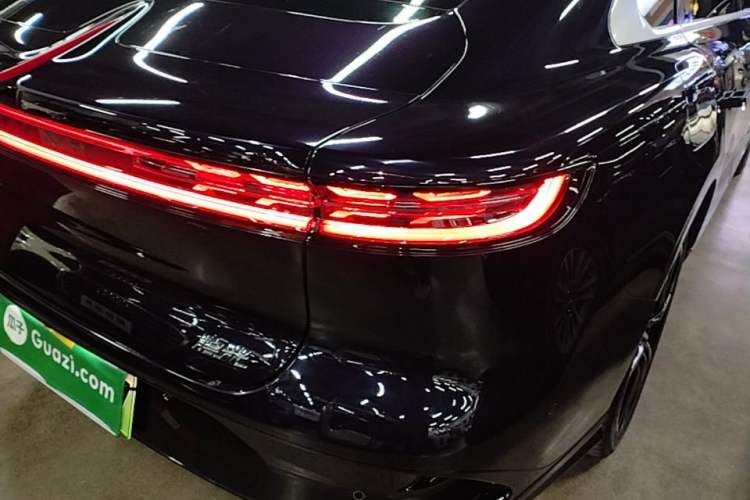 Used VOYAH PASSION 2024 PHEV Four-Wheel Drive Ultra-Long Range Flagship Model
