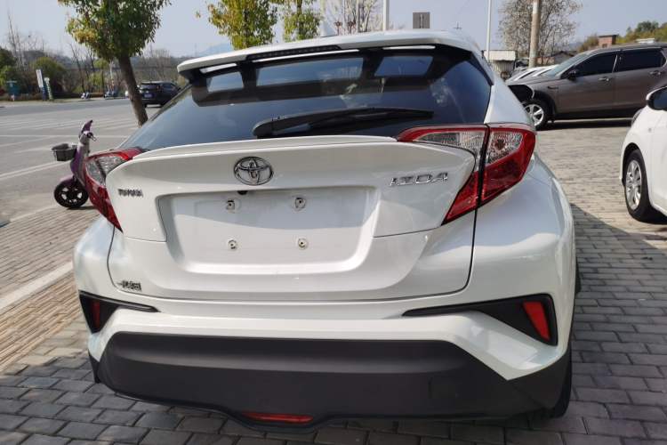 Used Toyota IZOA 2020 2.0L Enjoy Edition
