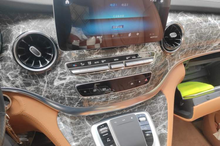 Used Mercedes-Benz V-Class 
