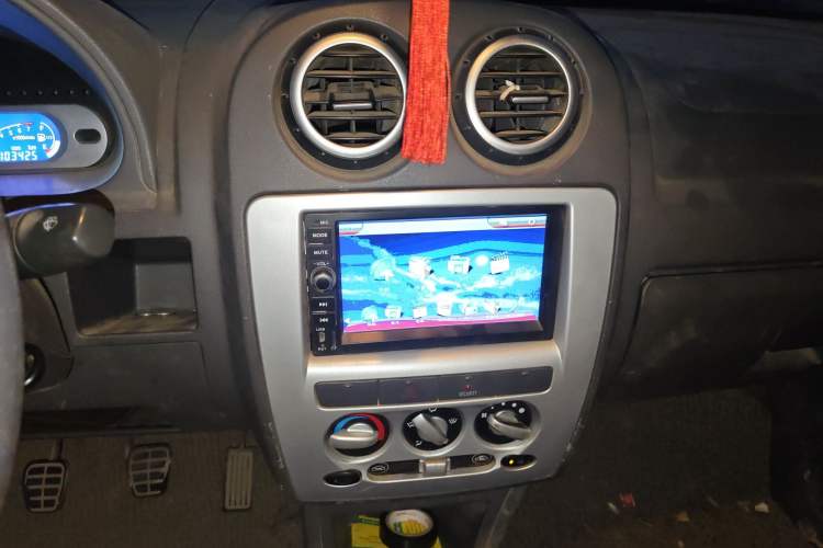 Used Chery Cowin 1 2012 1.0L Manual Smart Navigation Version Audio And AC Panel