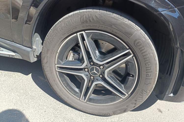 Used Mercedes-Benz GLE AMG 2020 AMG GLE 53 4MATIC+ Right Front Wheel Hub