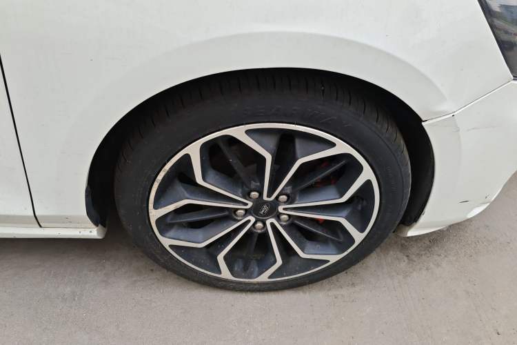 Used Ford Focus 2021 Sedan EcoBoost 180 Automatic ST Line Right Front Wheel Hub