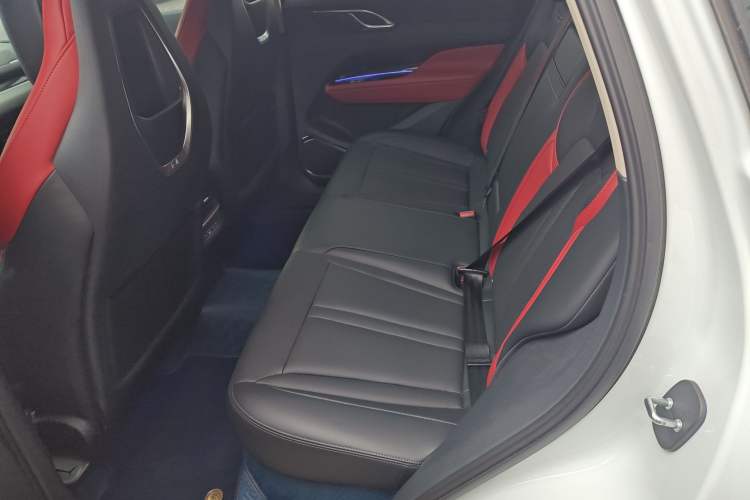 Used Hongqi HS3 2023 1.5T Two-Wheel Drive Shanwei Edition
