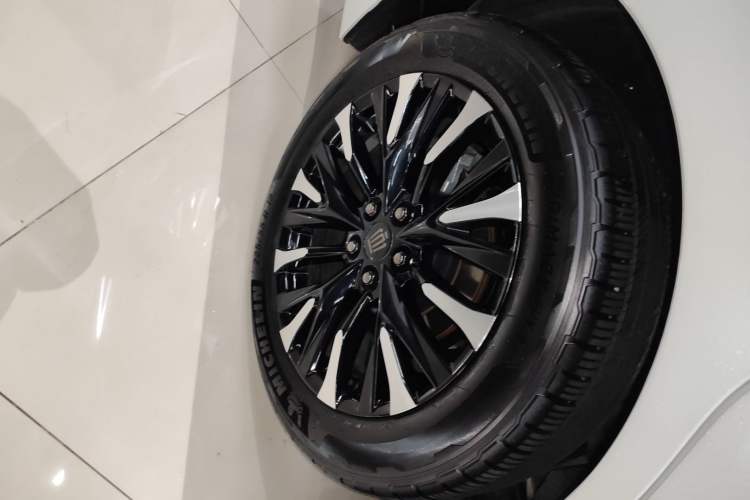 Used Toyota Vellfire 2024 Crown Dual-Engine 2.5L Supreme Executive Edition
