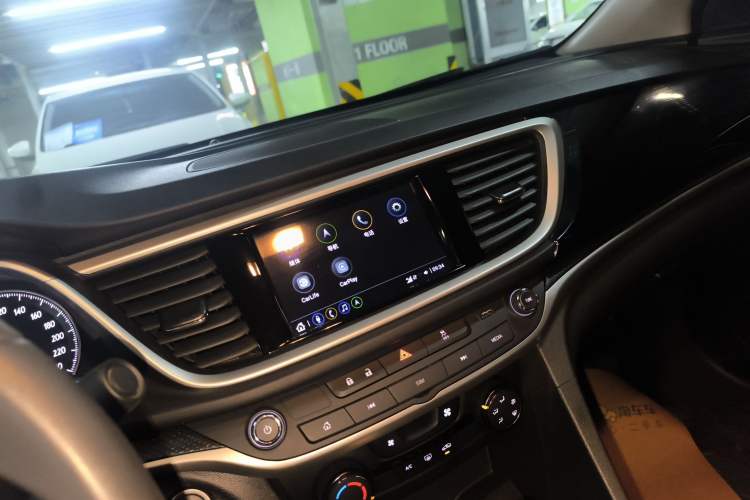 Used Buick GT 2021 Revised Version Flagship 1.5L Automatic Elite Edition Audio And AC Panel