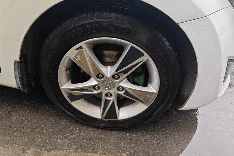 Used Hyundai Elantra (5th Generation / Langdong) 2012 1.6L Manual Leading Model Right Front Wheel Hub