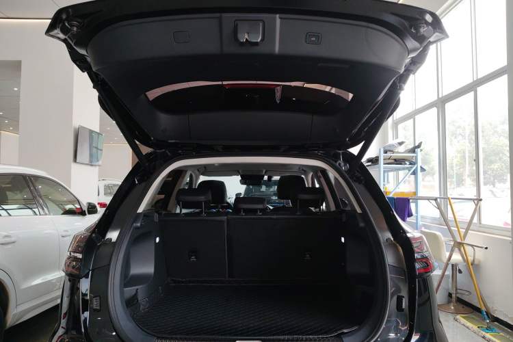 Used Hongqi HS5 2023 2.0T Qixiang Pro Edition
