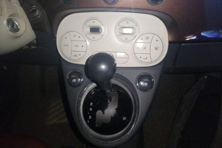 Used Fiat 500 2011 1.4L Deluxe Edition
