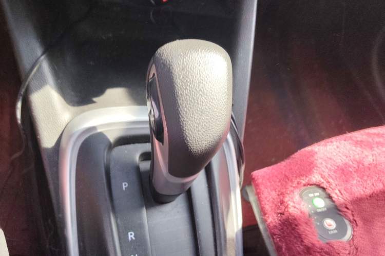 Used Chevrolet Trax 2019 325T Automatic Sport Edition China VI Standard Gear Lever