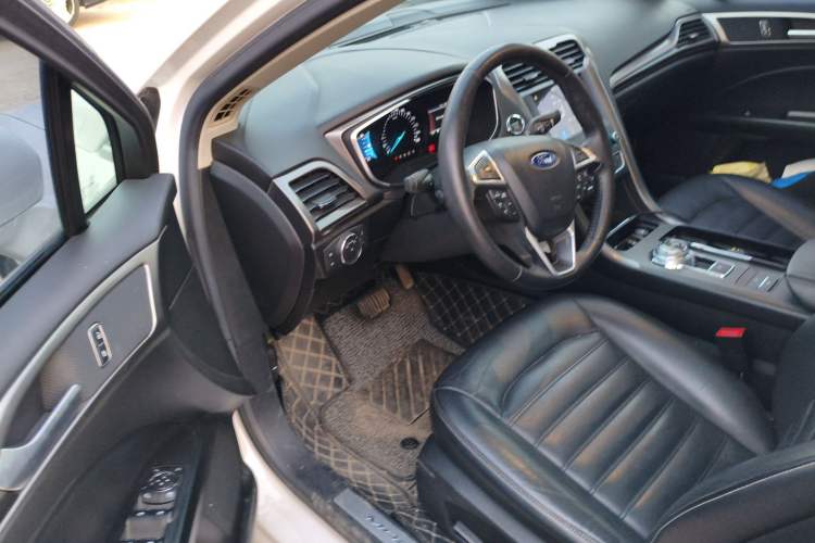 Used Ford Mondeo 2017 EcoBoost 180 Luxury Model Driver Seat