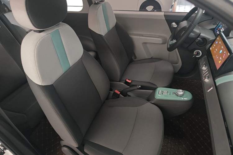 Used CHANGAN NEVO Lumin 2023 301km Honey Dew Edition
