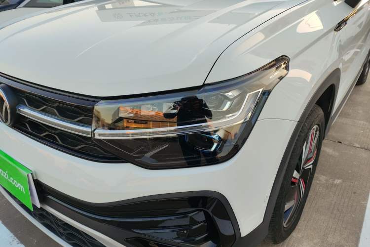 Used Volkswagen Tharu 2024 300TSI Two-Wheel-Drive Moon Luxury Edition
