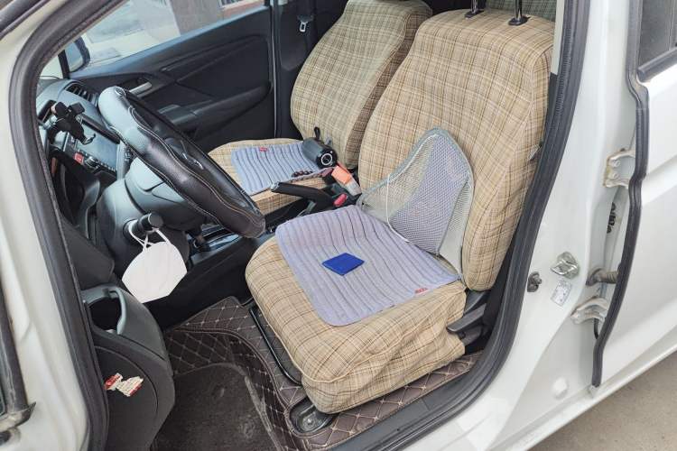 Used Honda Fit 2014 1.5L LX CVT Comfort Model Left Front Seat