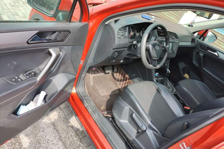 Used Volkswagen Tiguan L 2017 330TSI Automatic Two-Wheel Drive Luxury Edition
