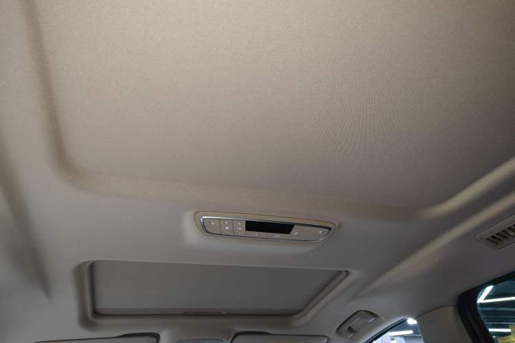 Used Buick GL8 2021 ES Land Cruiser 653T Luxury Edition