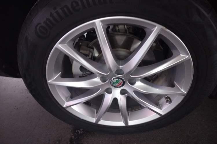 Used Alfa Romeo Stelvio 2017 2.0T 200HP Luxury Edition
