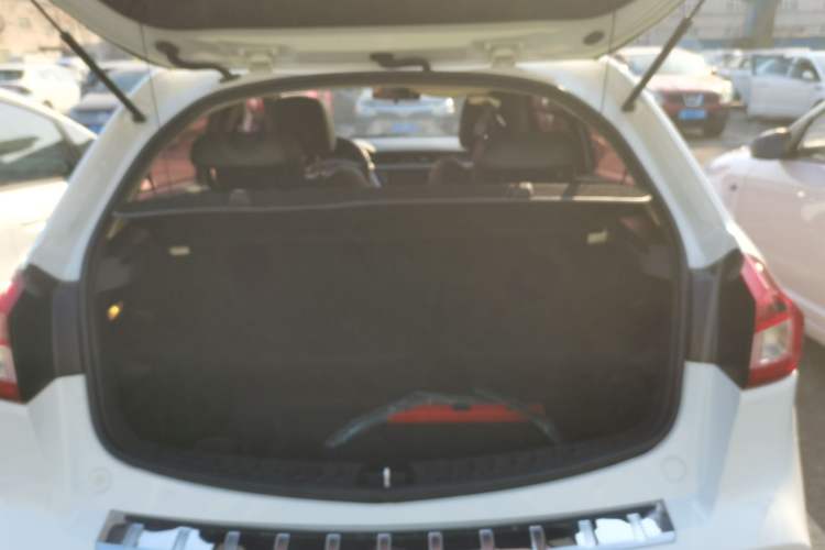 Used Geely Auto Vision X3 2017 1.5L Manual Luxury Model
