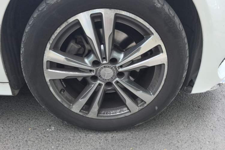 Used Mercedes-Benz C-Class 2015 Revised C 200 L Sport Edition Right Front Wheel Hub