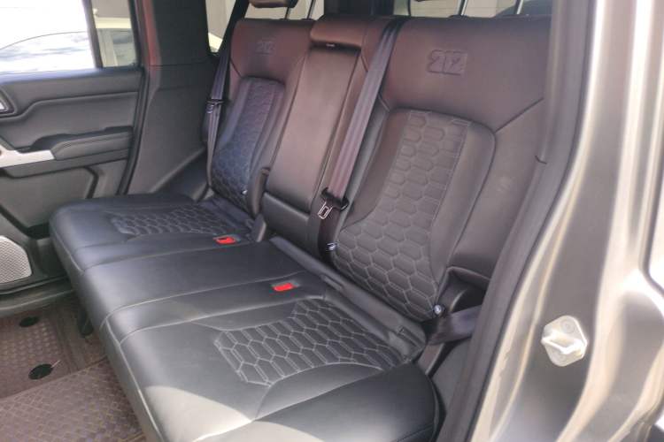 Used 212 T01 2024 2.0T Mechanic
