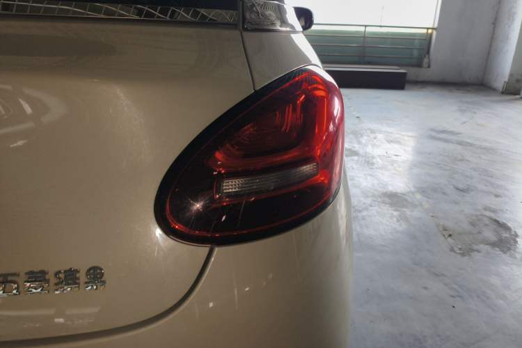Used Wuling Bingo 2023 333 km Fast-Share Version Right Rear Taillight