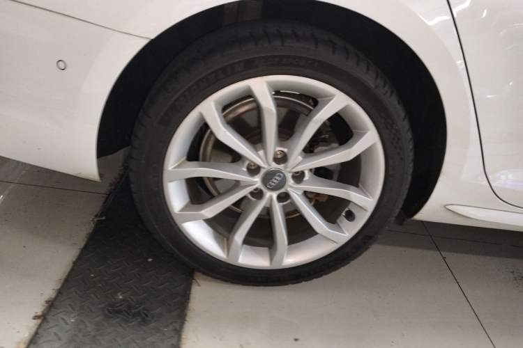 Used Audi A4L 2019 40 TFSI Fashion Version China V
