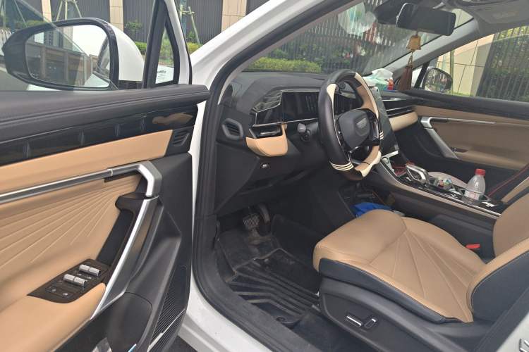 Used Geely Auto FX11 2023 1.5TD DCT Prestige Edition
