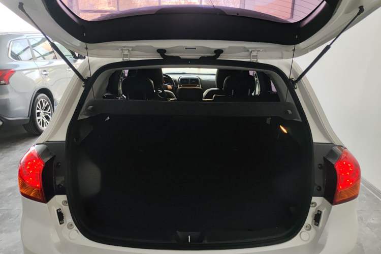 Used Mitsubishi ASX 2013 2.0L CVT Two-Wheel Drive Elite Edition Trunk