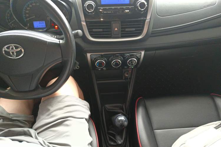 Used Toyota YARiS L Zhi Xiang 2017 1.5E Manual Charm Edition Gear Lever