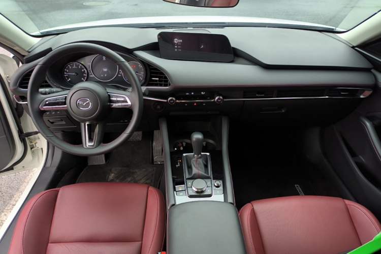 Used Mazda 3 Axela 2023 2.0L Automatic ZhiZhen Edition Center Console