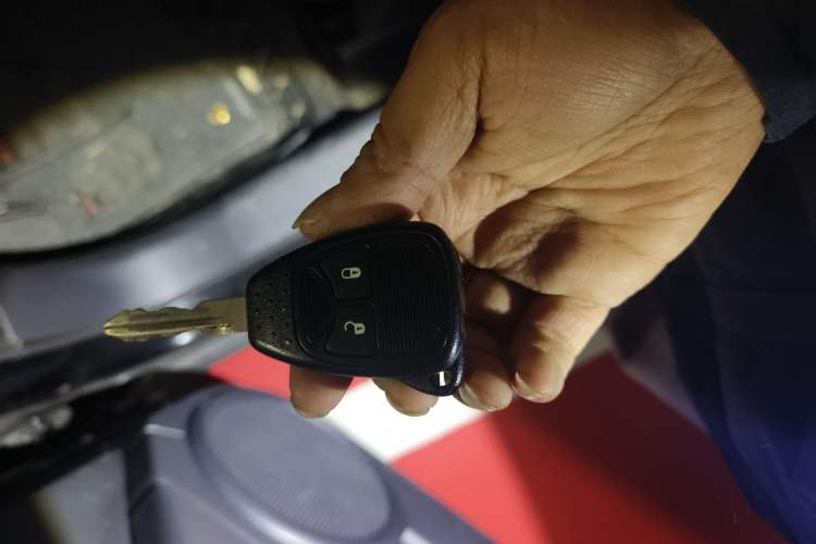 Used Jeep Compass 2015 2.0L two-wheel drive sport version
