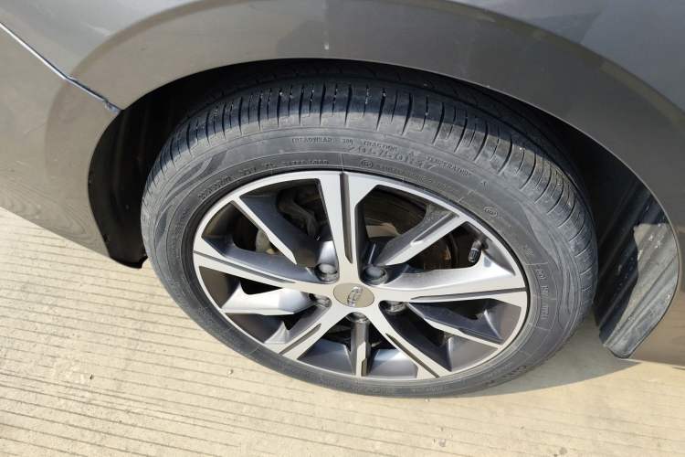 Used Geely Auto Emgrand 2022 4th Generation 1.5L CVT Flagship Model
