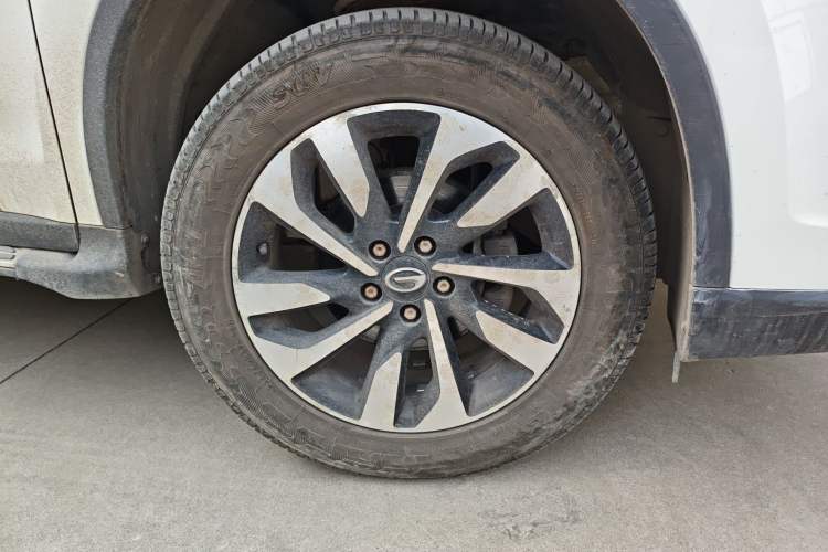Used GAC Trumpchi GS4 2018 235T Manual Two-Wheel Drive Elite Edition Right Front Wheel Hub