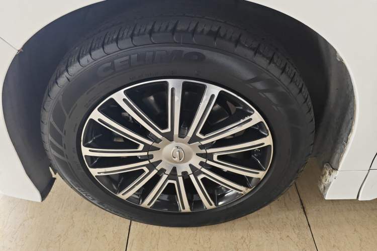 Used GAC Trumpchi M8 2021 Master Series 390T Prestige Edition Left Front Wheel Hub