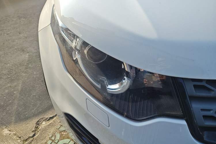 Used Land Rover Discovery Sport 2017 2.0T PURE Right Front Headlight