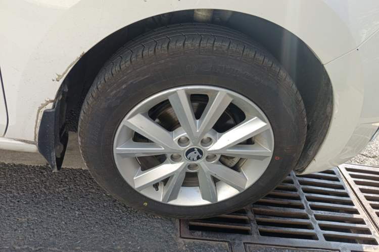 Used Skoda Rapid 2016 1.6L Manual Trend Edition
