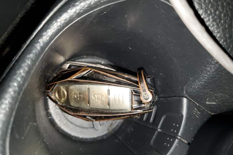 Used Nissan X-Trail 2021 2.0L CVT 2WD XL ITS SmartConnect Comfort Edition Vehicle Key